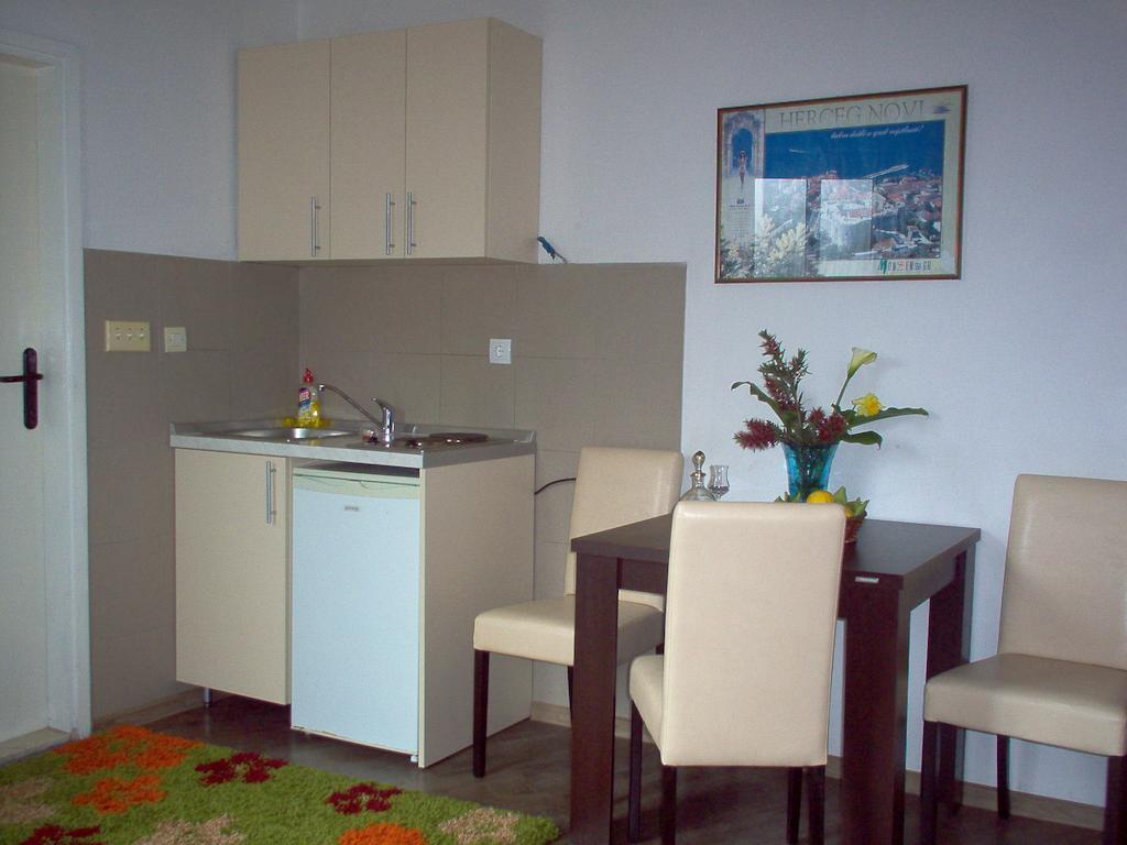 Apartments Jadran Herceg Novi Szoba fotó